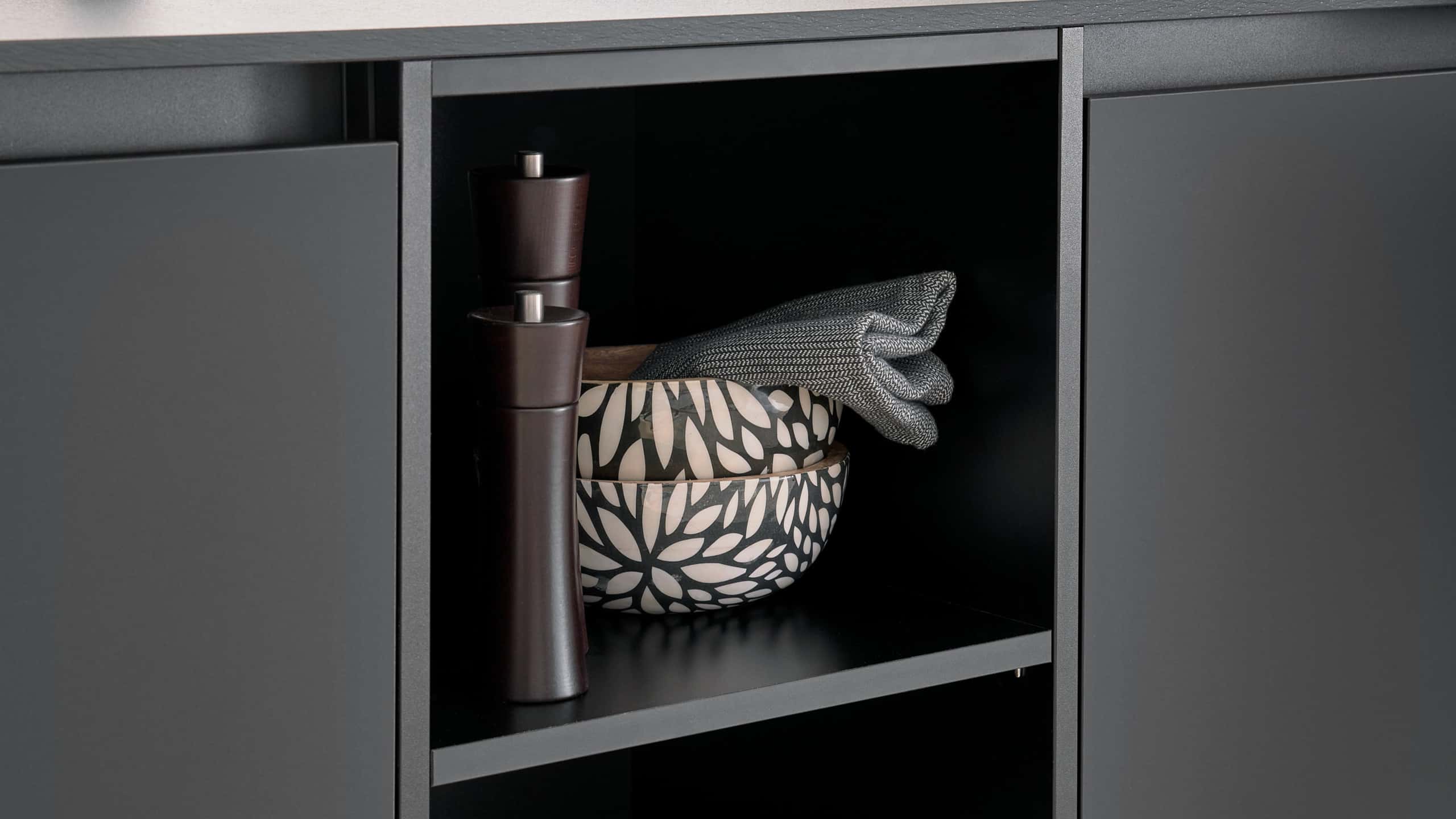 Moderne Inselküche "Serie 3091" von Interliving