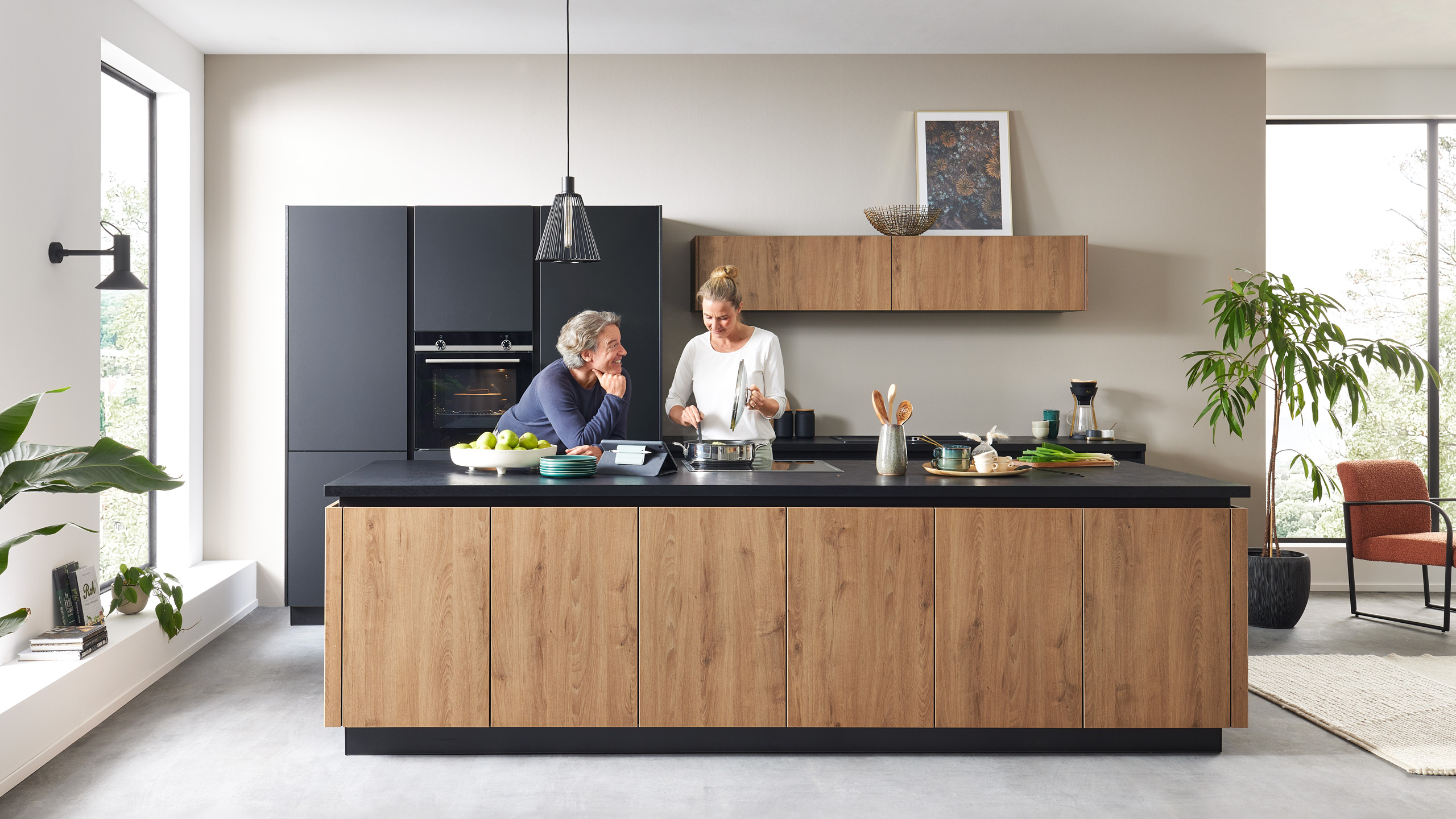 Grifflose Designküche "Matea" mit Insel von Wert Küche