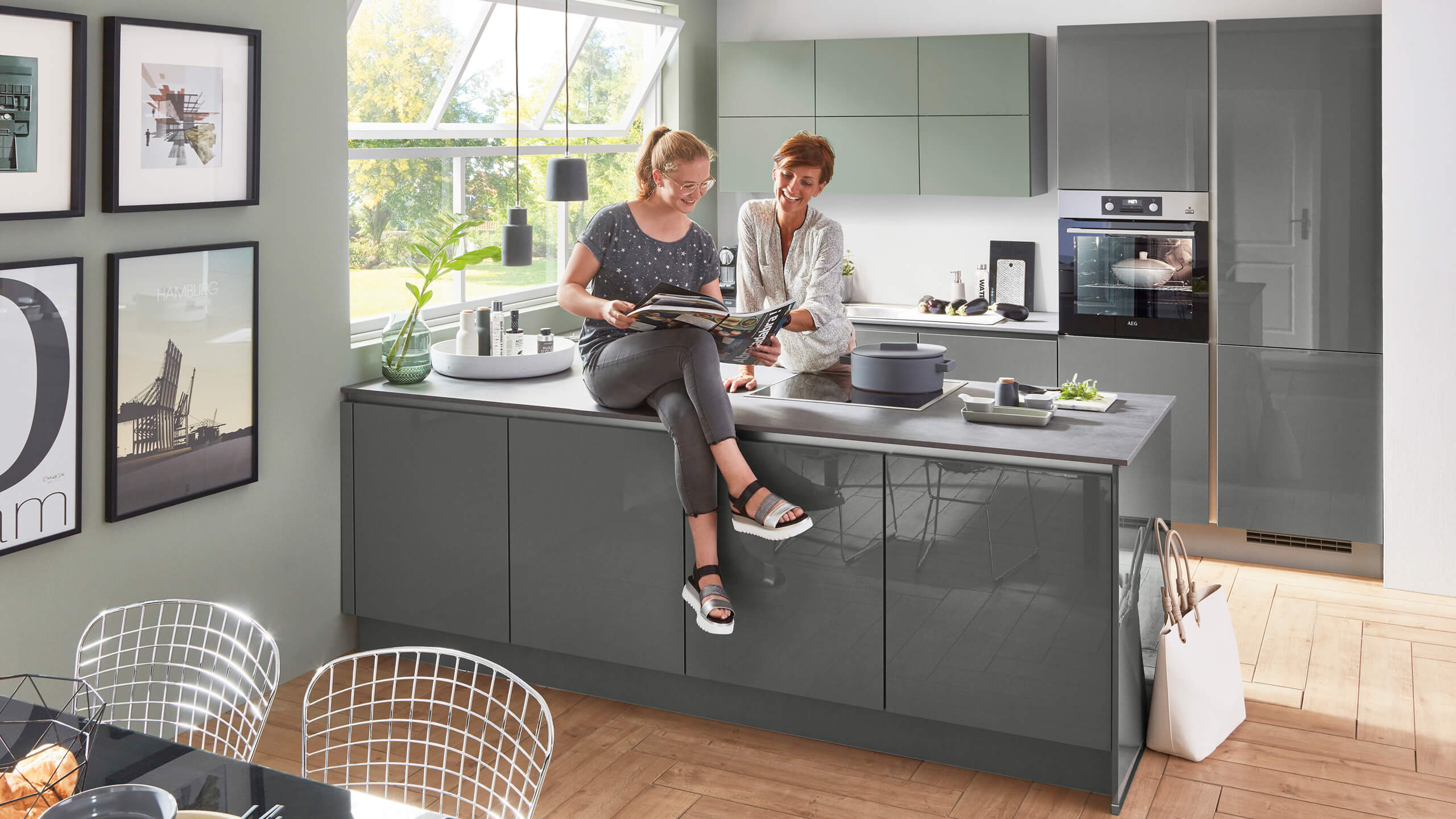 Grifflose Designküche "Flash" von Nobilia in U-Form