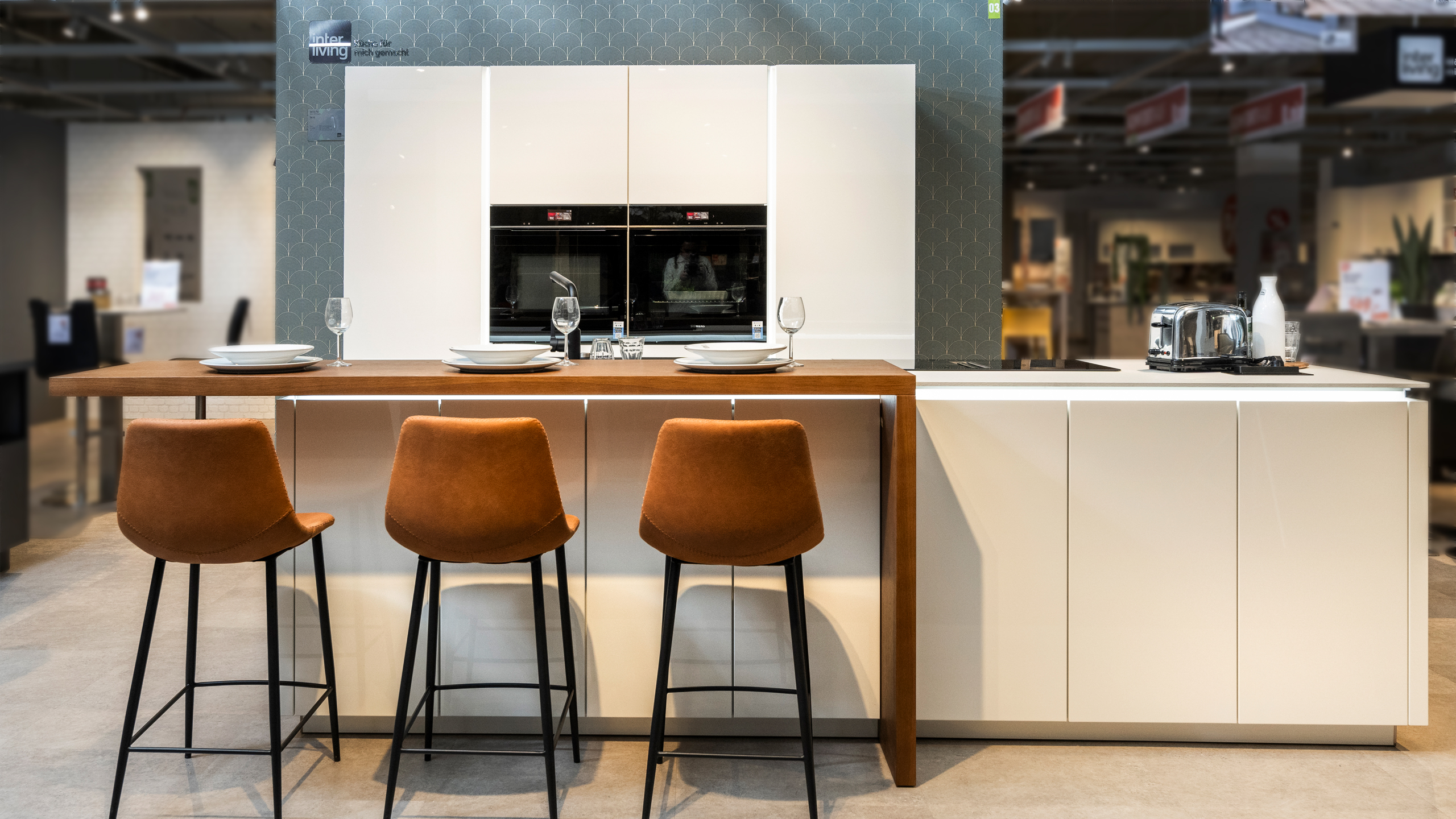 Helle Design Küche mit Insel "IL 3610" von Interliving