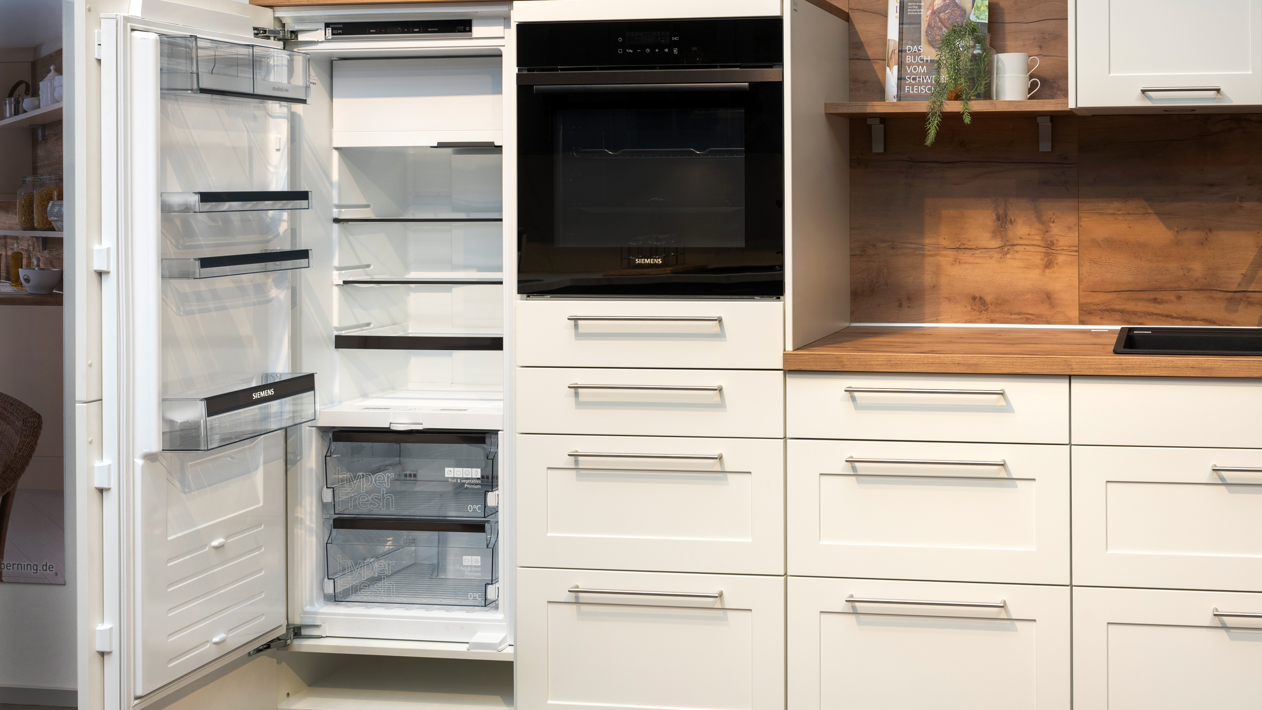 Moderne, geräumige Landhausküche Modell Nordic von Nobilia