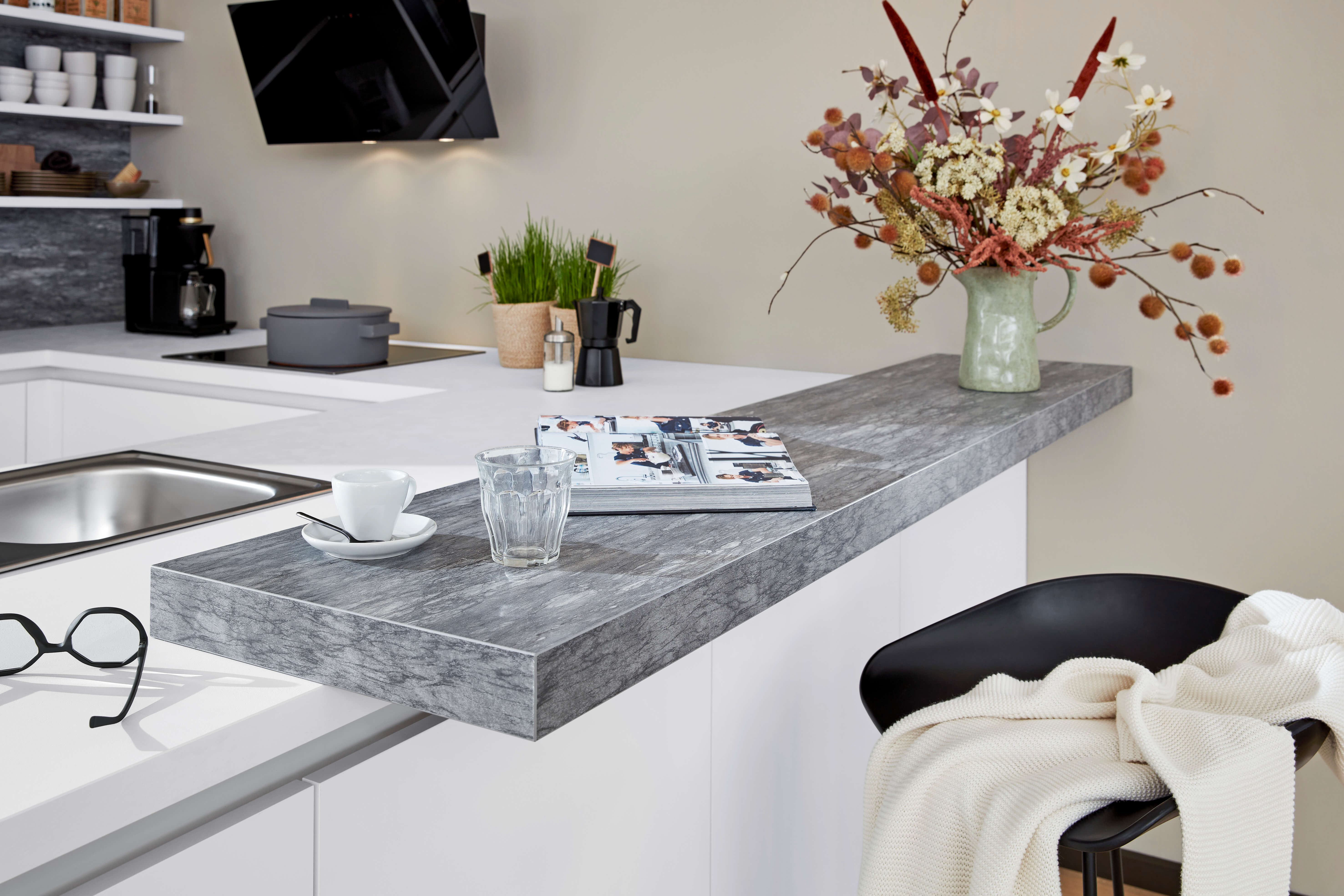 Grifflose moderne Familienküche "Ulrika" in U-Form von Wert Küche