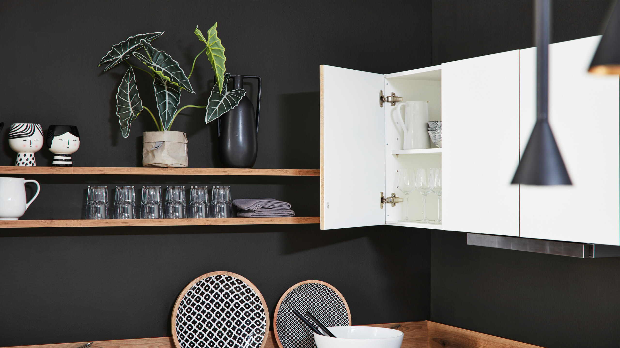 Familienküche "Serie 3043" in U-Form von Interliving