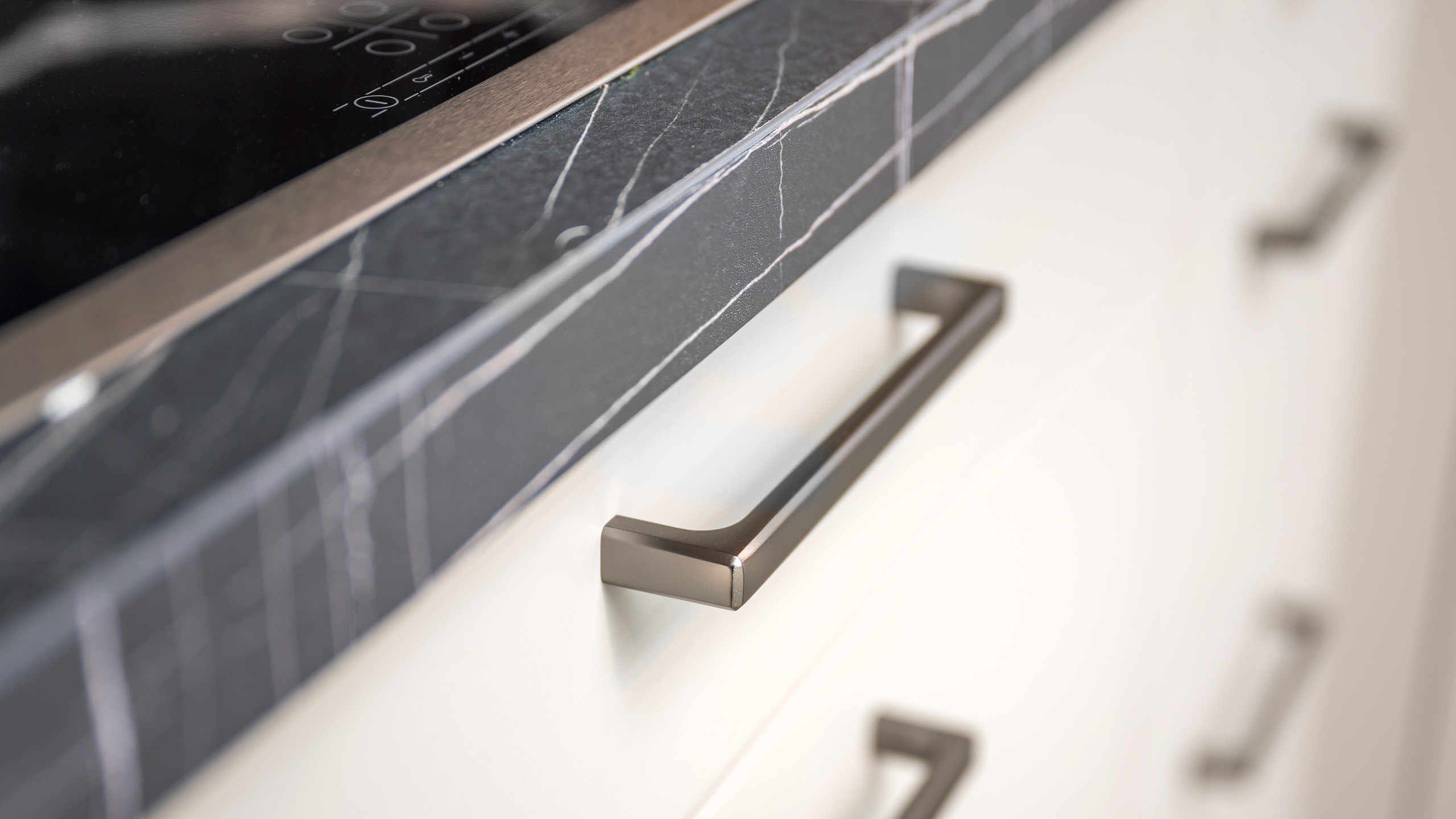 Trendige L-Küche "Matera" von Wert Küche 