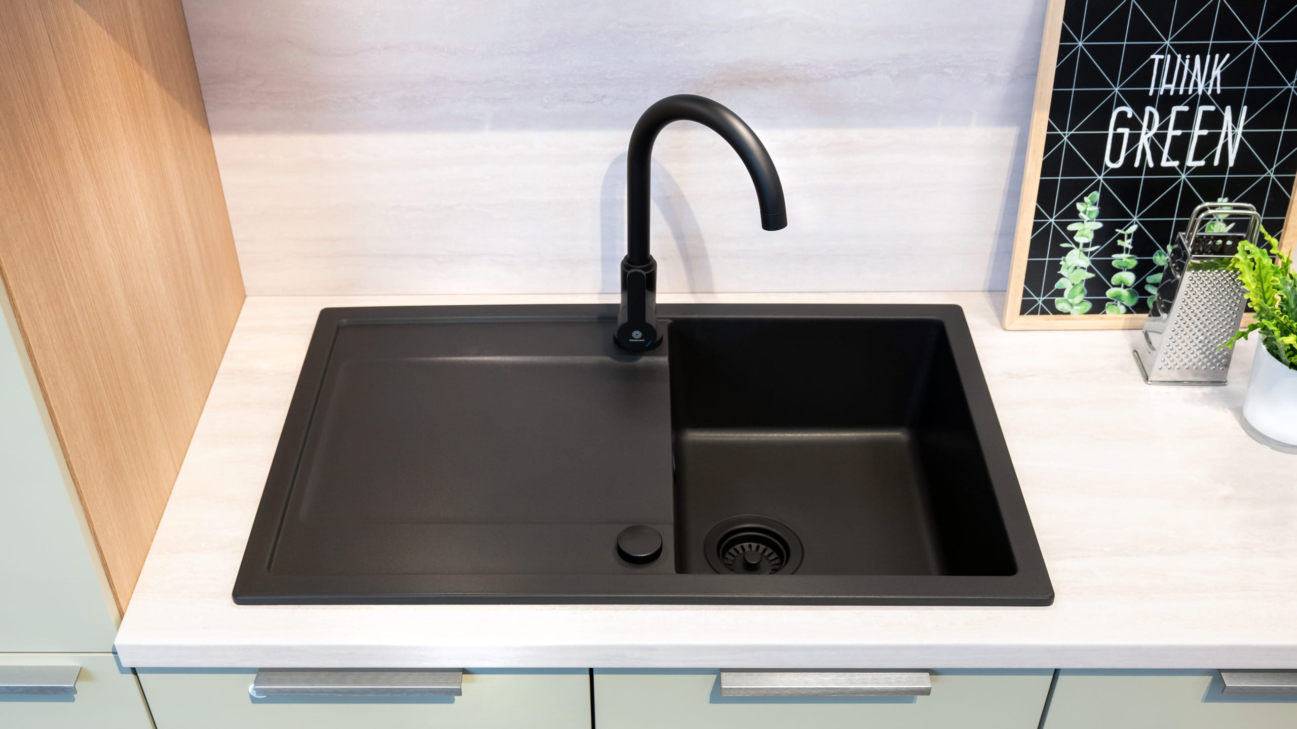 Trendige Küchenzeile "Clean" von Express