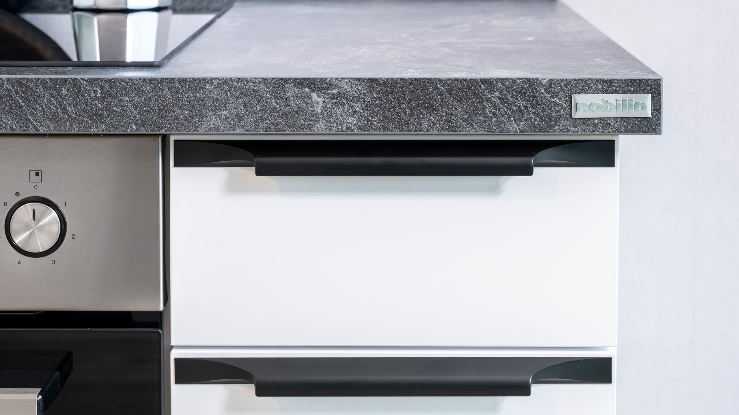 Moderne Singleküche "Laser" von Nobilia